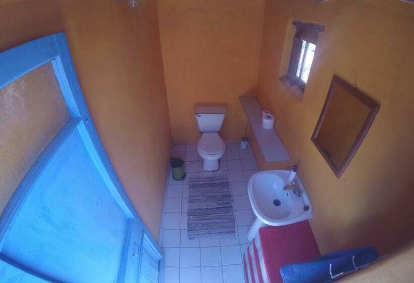 اتاق ساده سه نفره, Casa Buenavista