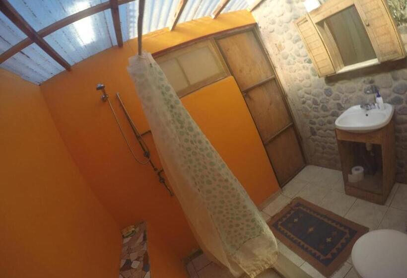 基本三人间, Casa Buenavista