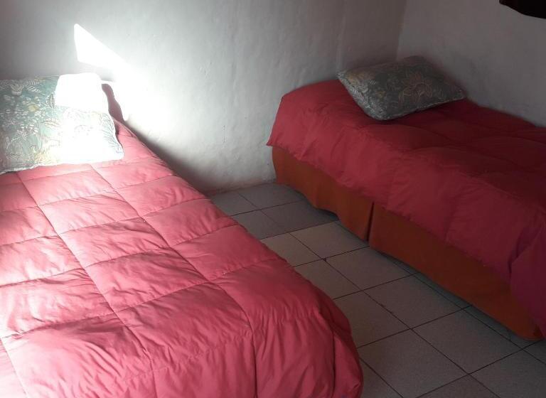 اتاق ساده سه نفره, Casa Buenavista