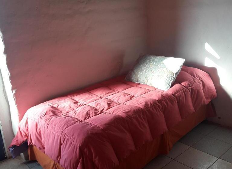 اتاق ساده سه نفره, Casa Buenavista