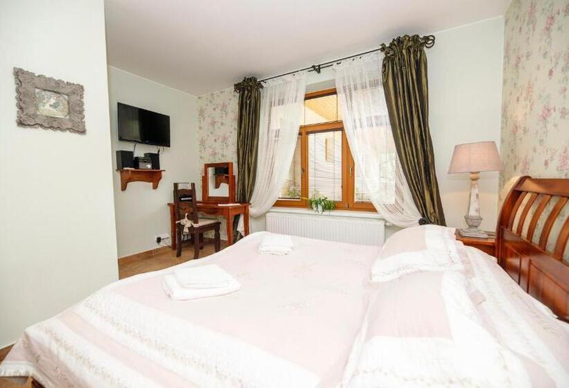 标准三人间, Penzion Sonáta