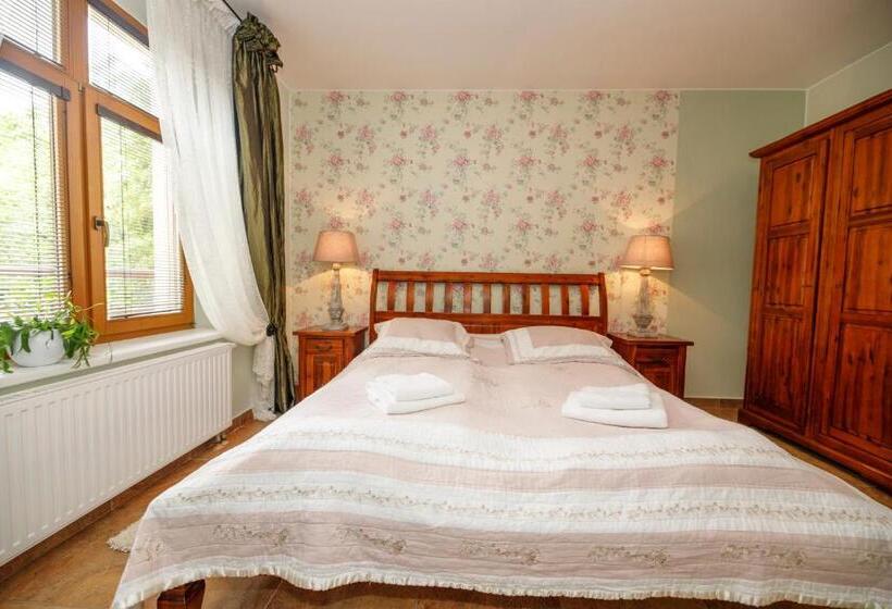 标准三人间, Penzion Sonáta