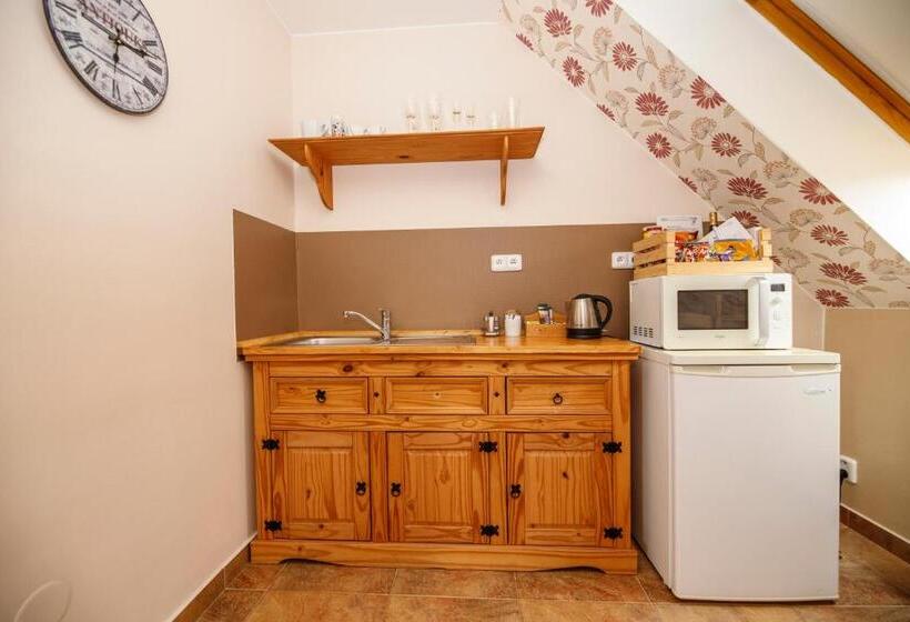 基本间, Penzion Sonáta