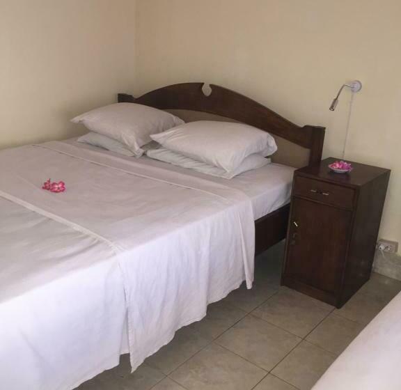 디럭스 룸, Rumah Saga