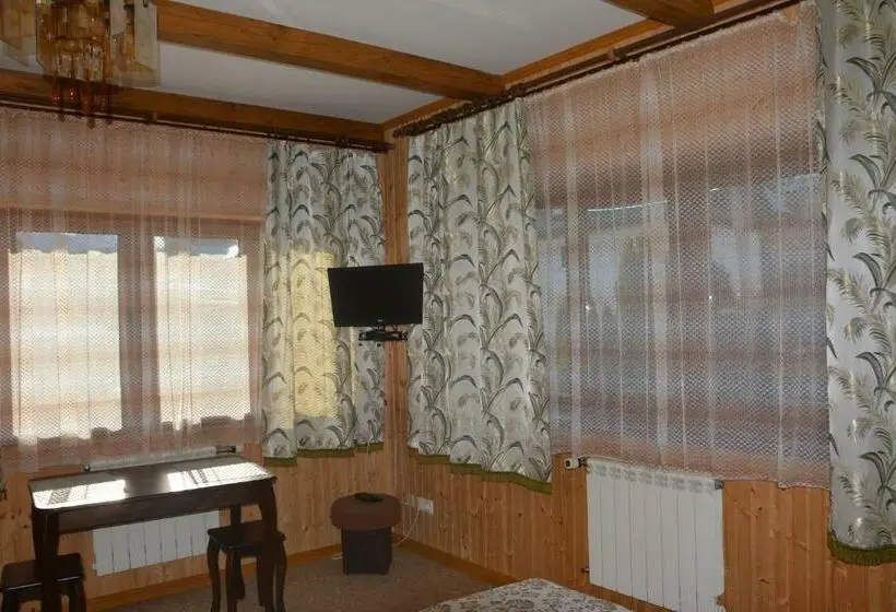 デラックスルーム, Sadyba Karpatiya