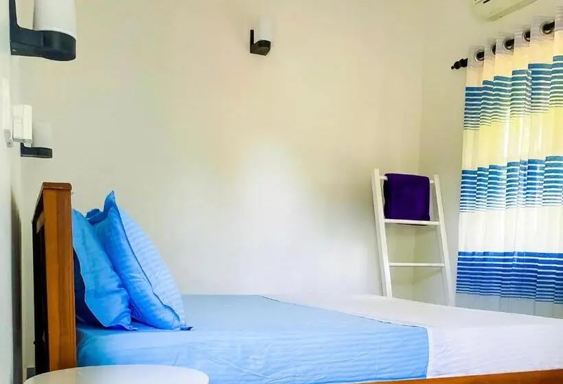 اتاق استاندارد, The Bay House