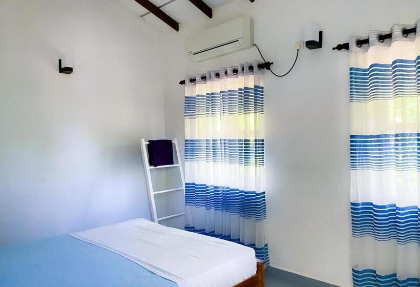 Standard room with outdoor bath, The Bay House