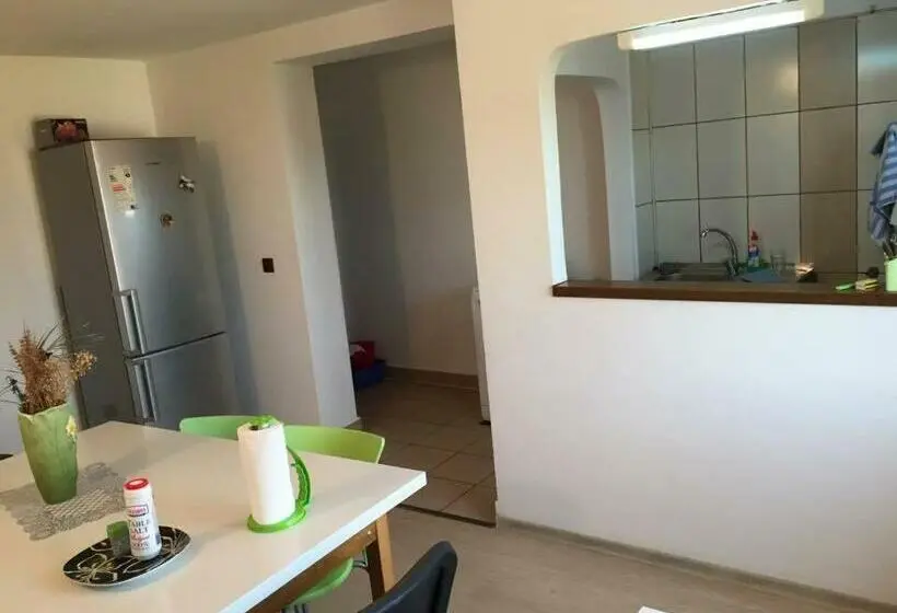 Standard Neljän Hengen Huone, Vila Khalo