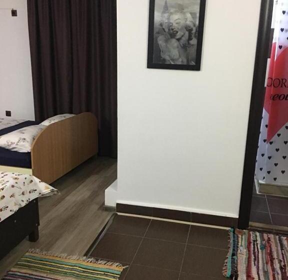 חדר סטנדרט לארבעה, Vila Khalo