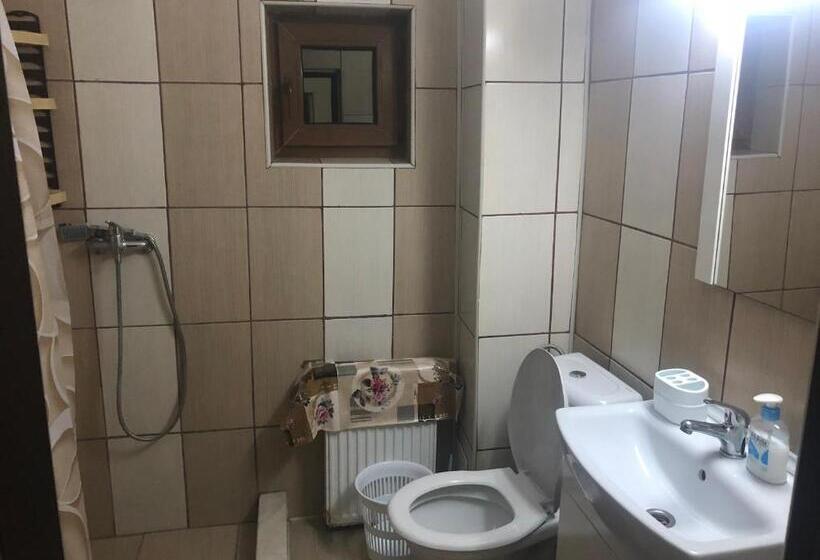 חדר סטנדרט לשלושה, Vila Khalo