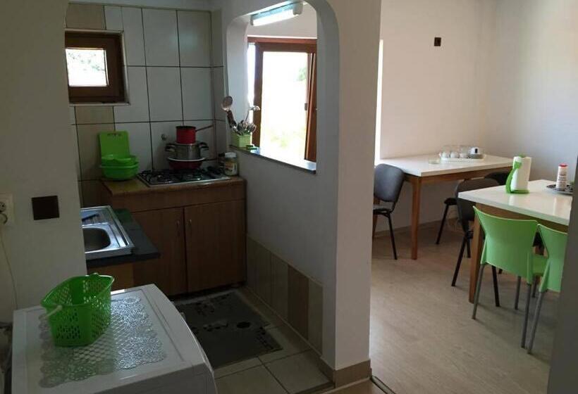 חדר סטנדרט לשלושה, Vila Khalo