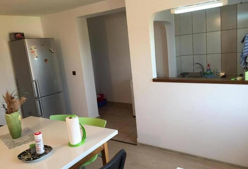 חדר סטנדרט לשלושה, Vila Khalo