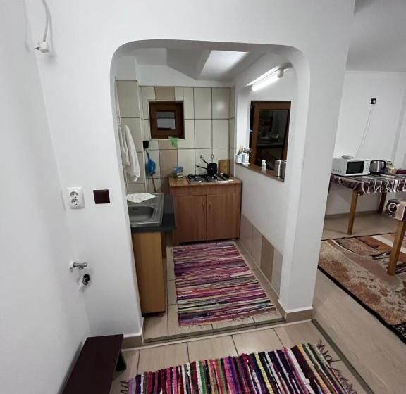 חדר סטנדרט לשלושה, Vila Khalo