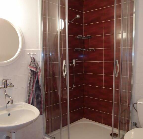 标准三人间, Pension Kubát