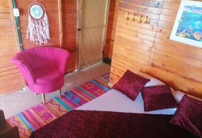 חדר דלוקס עם מרפסת נוף לים, Posada Chikiluky Bar