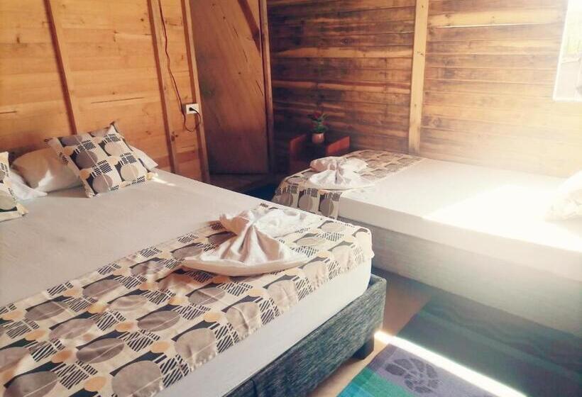 חדר סטנדרט לשלושה, Posada Chikiluky Bar