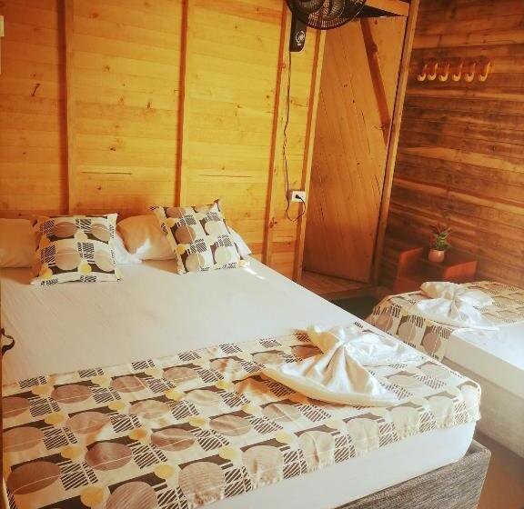 חדר סטנדרט לשלושה, Posada Chikiluky Bar