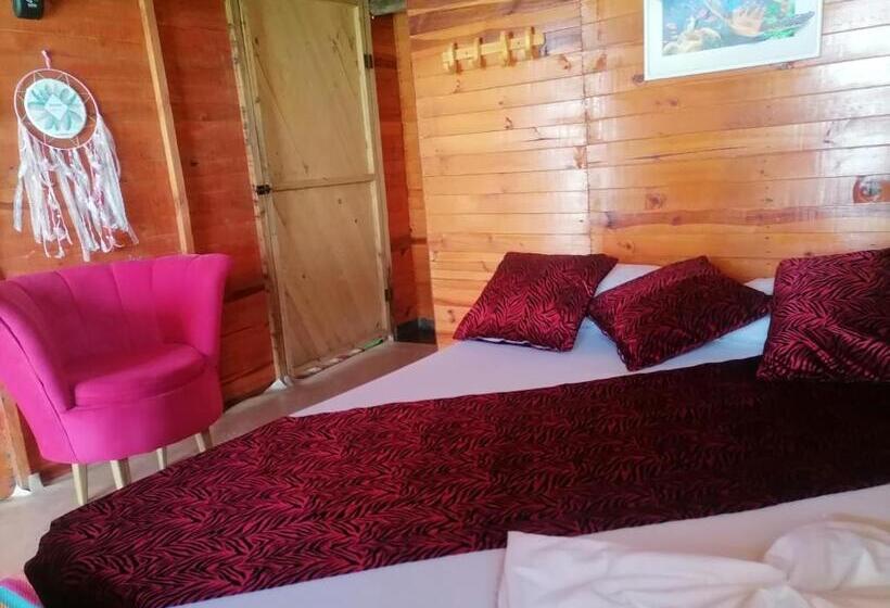 חדר דלוקס עם מרפסת נוף לים, Posada Chikiluky Bar