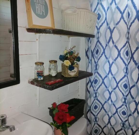 غرفة إقتصادية, Posada Chikiluky Bar