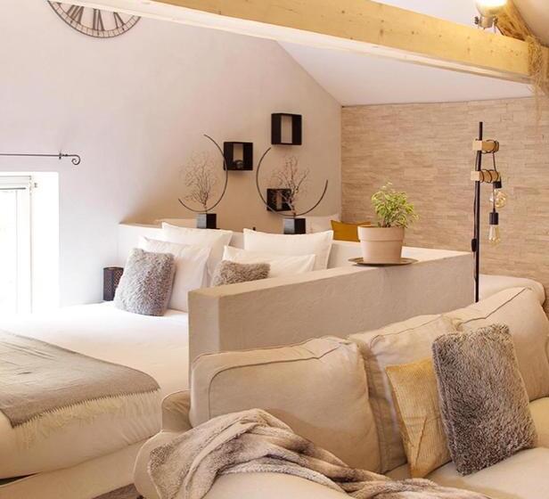 Дом 1 Спальня, Maison Lapopie Chambres Et Gîte