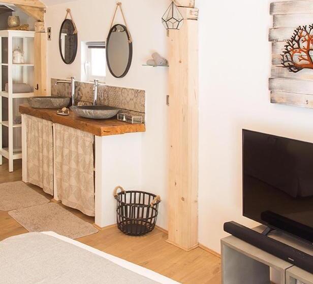 Дом 1 Спальня, Maison Lapopie Chambres Et Gîte