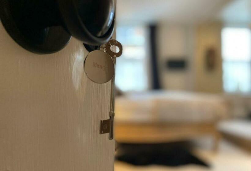 Номер Deluxe, No 22