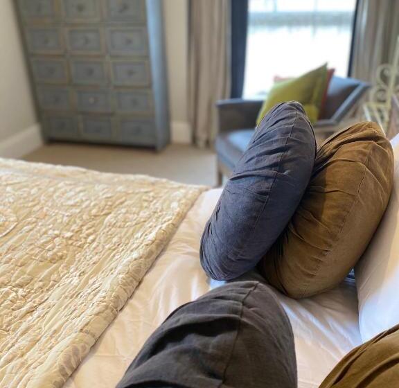 Стандартный Номер Кровать Кинг, No 22