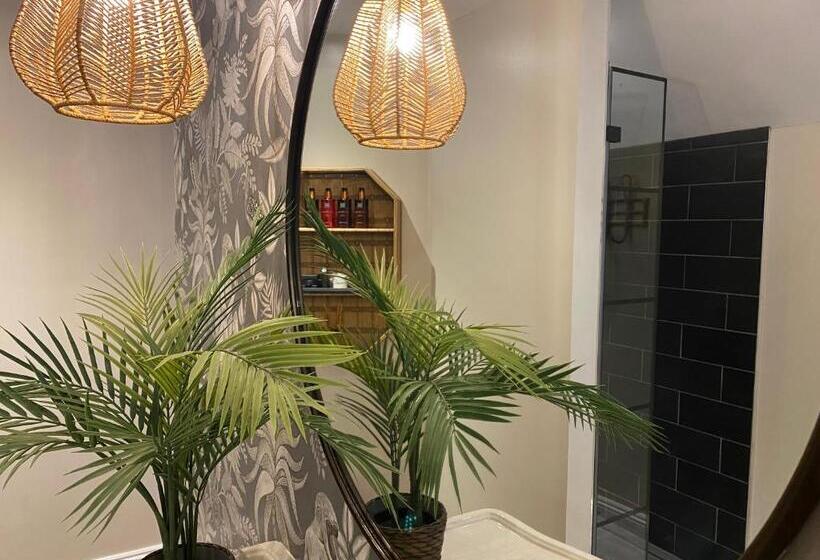 Номер Deluxe Кровать Кинг, No 22