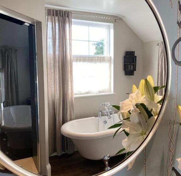 Стандартный Номер Кровать Кинг, No 22