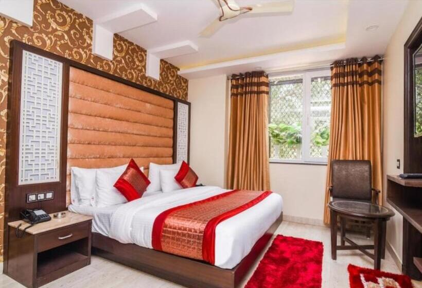 Номер Deluxe Кровать Кинг, Mannat International By Mannat