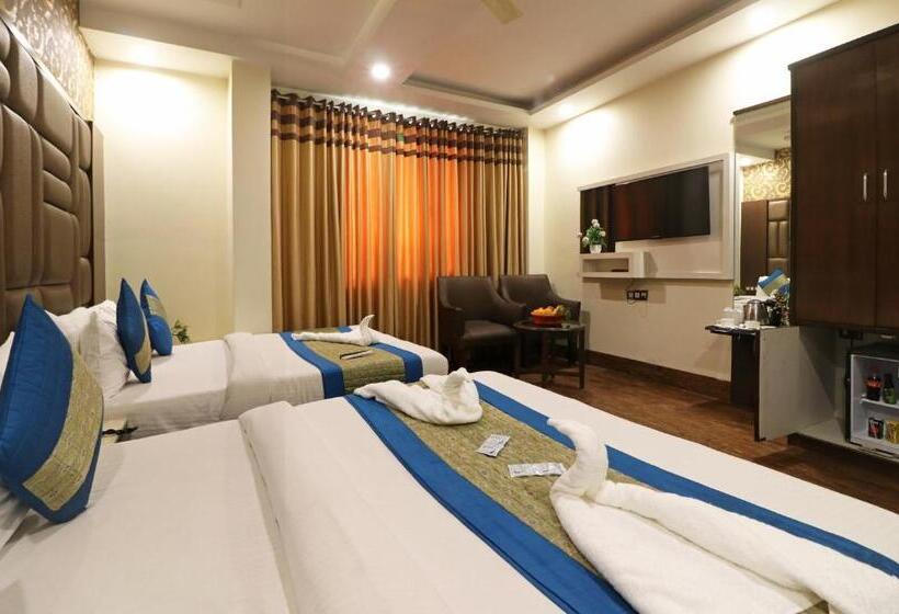 Семейный Номер Deluxe, Mannat International By Mannat