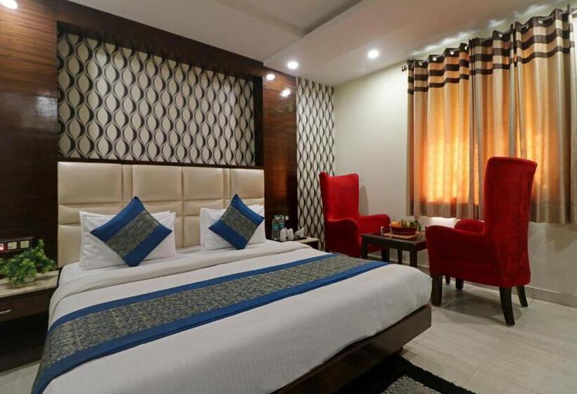 스탠다드 룸 킹사이즈 침대, Mannat International By Mannat