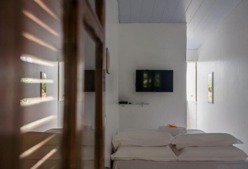 اتاق لوکس با بالکن, Casa Villa Noronha Suites