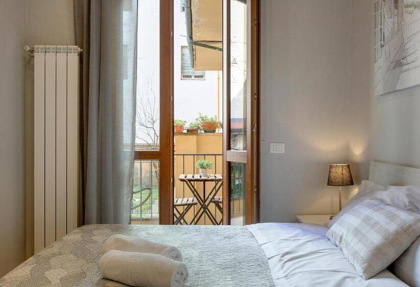 اتاق استاندارد با بالکن, Sleep Tight Florence