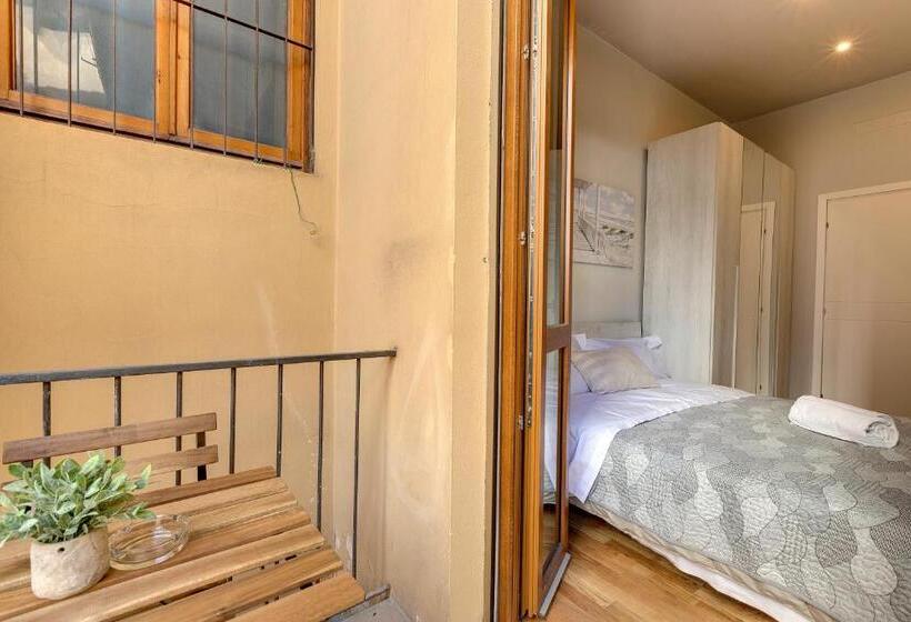 اتاق استاندارد با بالکن, Sleep Tight Florence