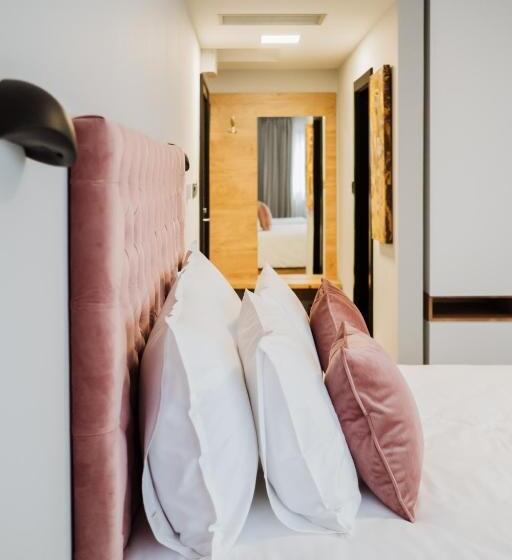 اتاق لوکس سه تخته, Barcode Wellness & Spa