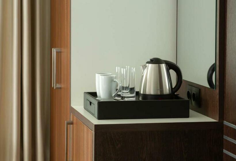 Habitació Estàndard Llit King, Courtyard By Marriott Tashkent