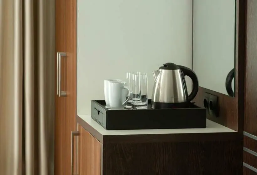 اتاق استاندارد با تخت بزرگ, Courtyard By Marriott Tashkent
