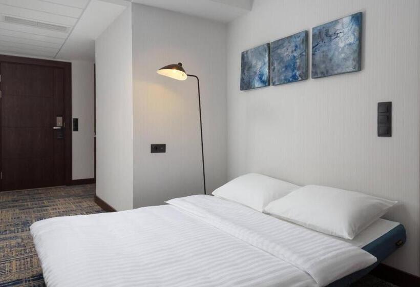 Suite Familiar, Courtyard By Marriott Tashkent