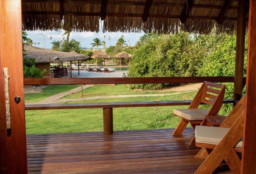 标准三人间, Kauli Seadi Beach