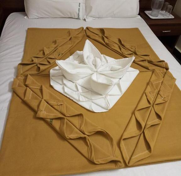 Economy Triple Room, Sahara Inn