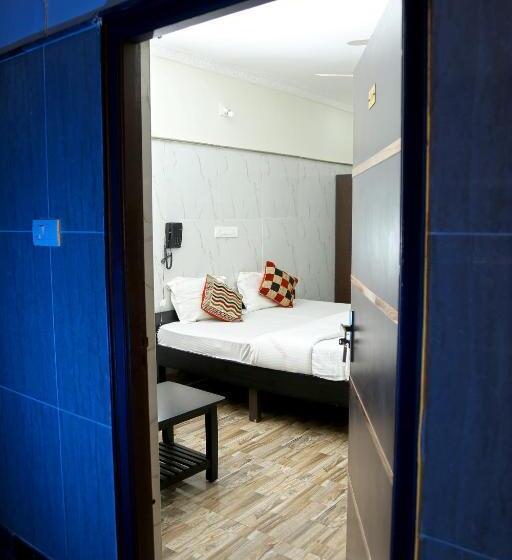 Номер Deluxe, Lakeview Residency, Sricity Tada