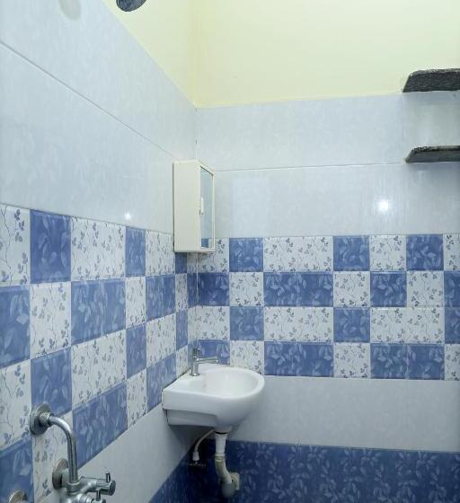 스탠다드 룸, Lakeview Residency, Sricity Tada