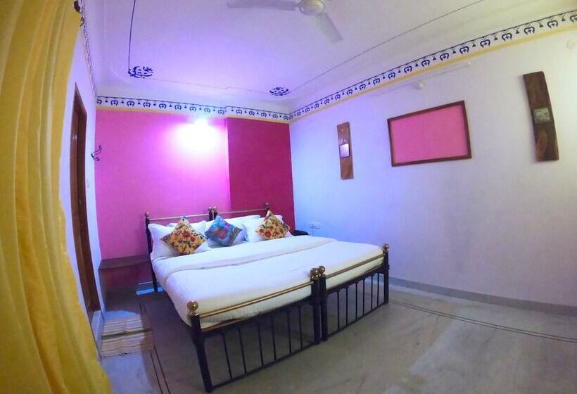 Chambre Deluxe, Little Peepal House