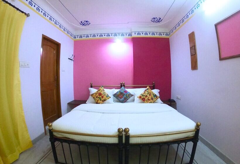 Chambre Deluxe, Little Peepal House