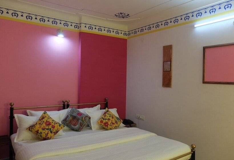 Chambre Deluxe, Little Peepal House