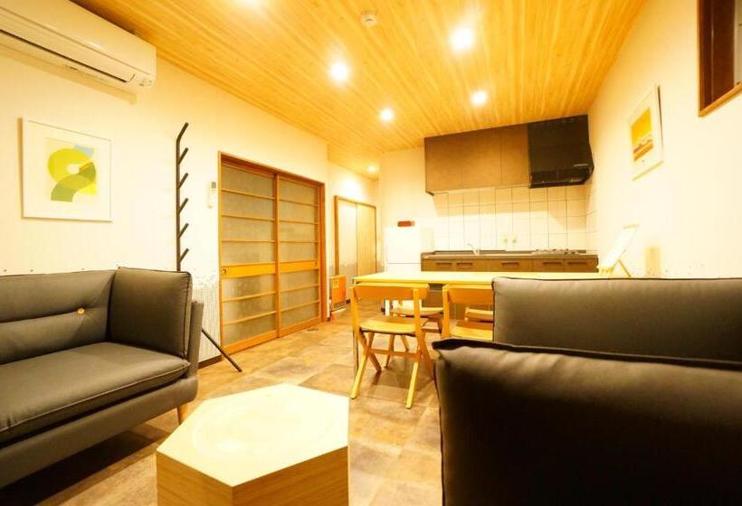 Семейный Номер, Momiji Takayama