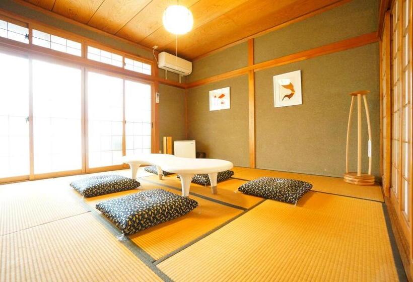 Семейный Номер, Momiji Takayama