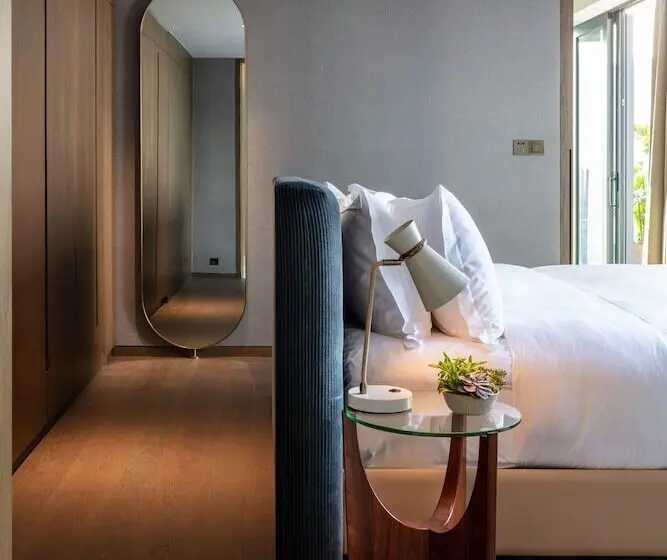 Premium Suite