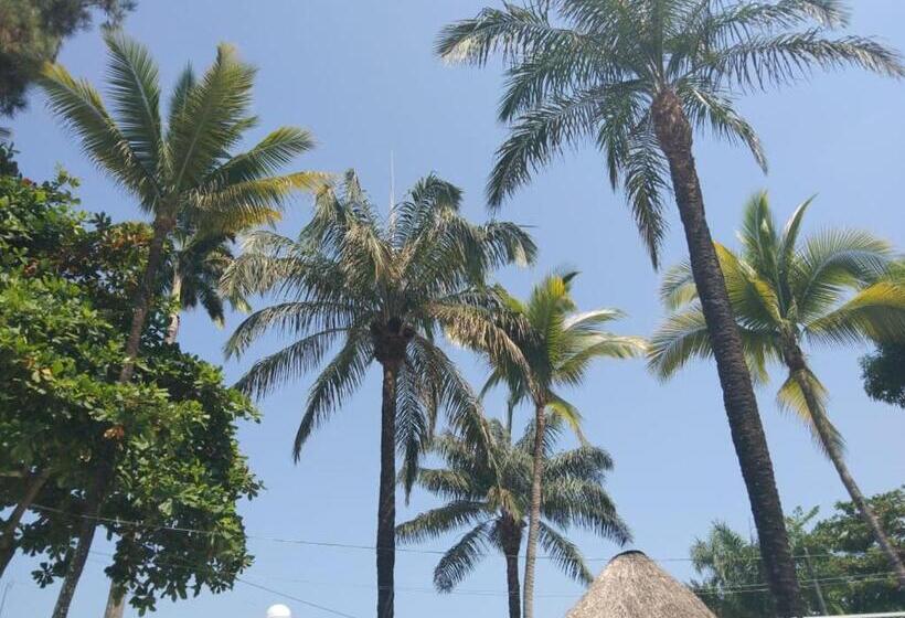 Апартаменты 1 Спальня с Балконом, Villa De Rauzan